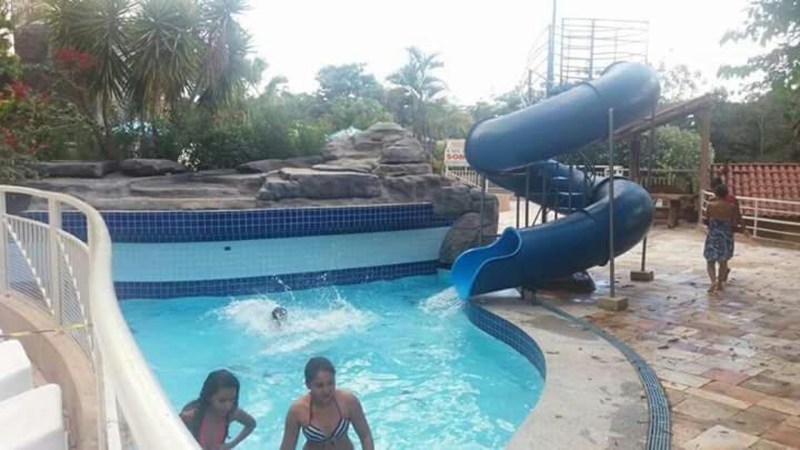 Ecologic Park Ap 2 Quartos 7 Pessoas 1park Aquático 10 Piscinas Termais * Caldas Novas
